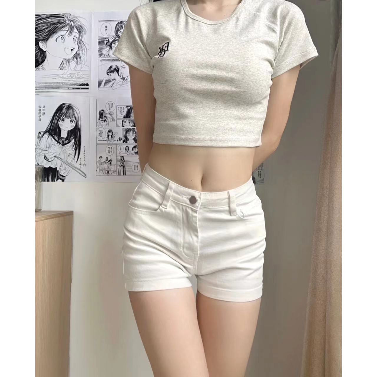 白色翻邊牛仔短褲女夏季包臀顯瘦直筒顯腿長百搭美式辣妹潮流熱褲