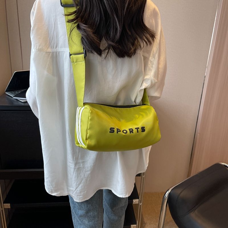 運動吐司包女2023夏季小眾設計高級感字母單肩包簡約防水斜挎包潮