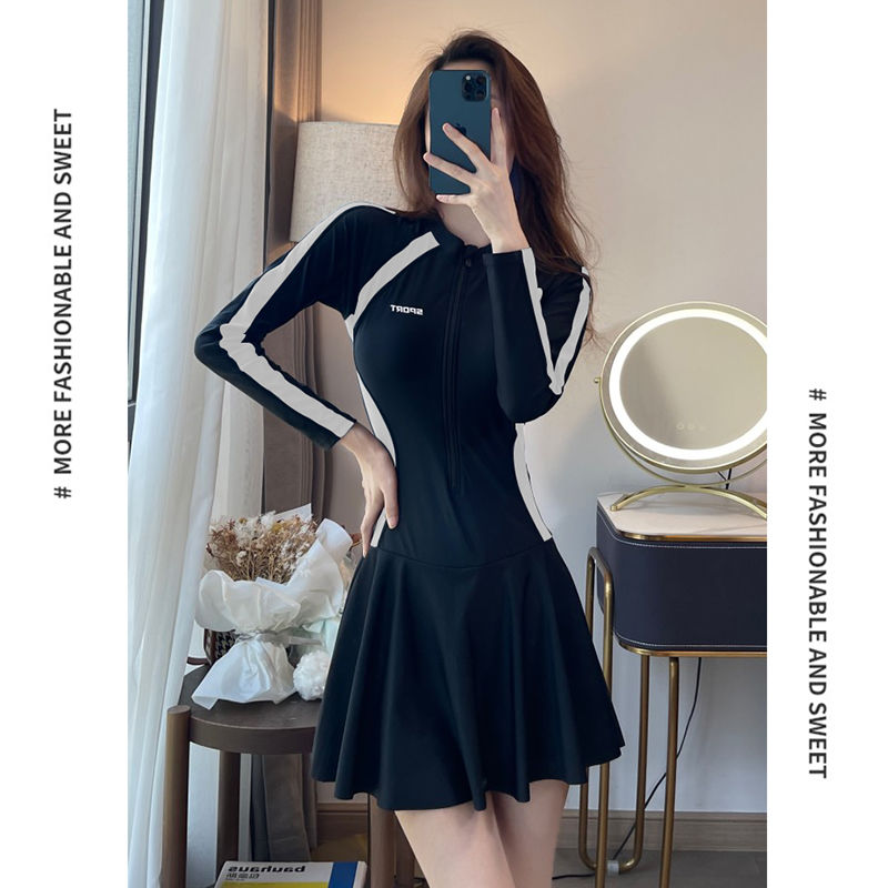 Beginner's swimsuit for women, one-piece, conservative, belly-covering, slimming, fashionable and super fairy ins new long-sleeved anti-exposure