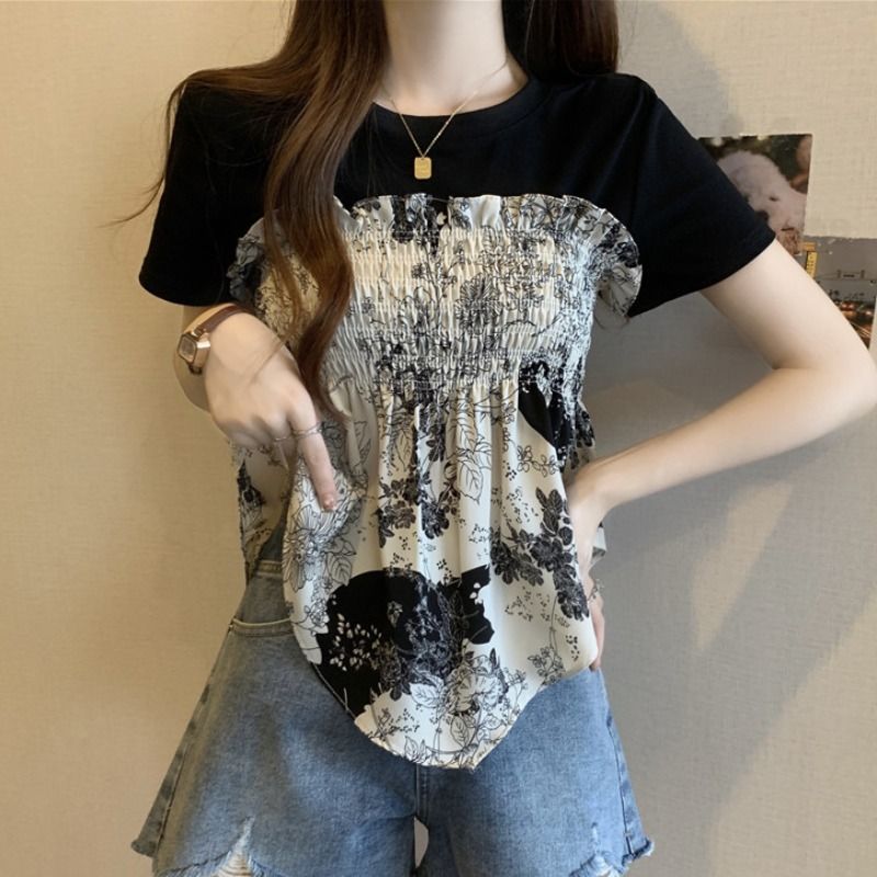 Short-sleeved T-shirt for women summer 2023 new style French fake two-piece irregular belly-covering short top