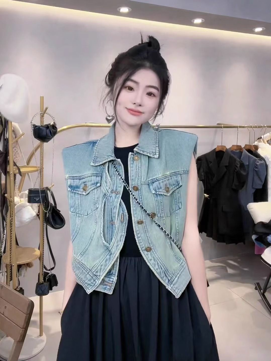 High-end design sense single-breasted short foreign style waistcoat sleeveless short denim vest coat women Korean style women's tops