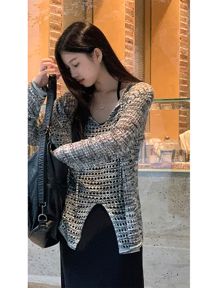 Red man's pavilion sun protection blouse women's summer outer wear loose temperament hollow knit top design sense niche air-conditioning shirt