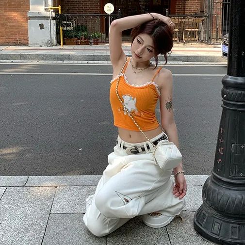 莫欣欣 小吊帶背心女夏設計感小眾外穿修身顯瘦短款無袖辣妹上衣