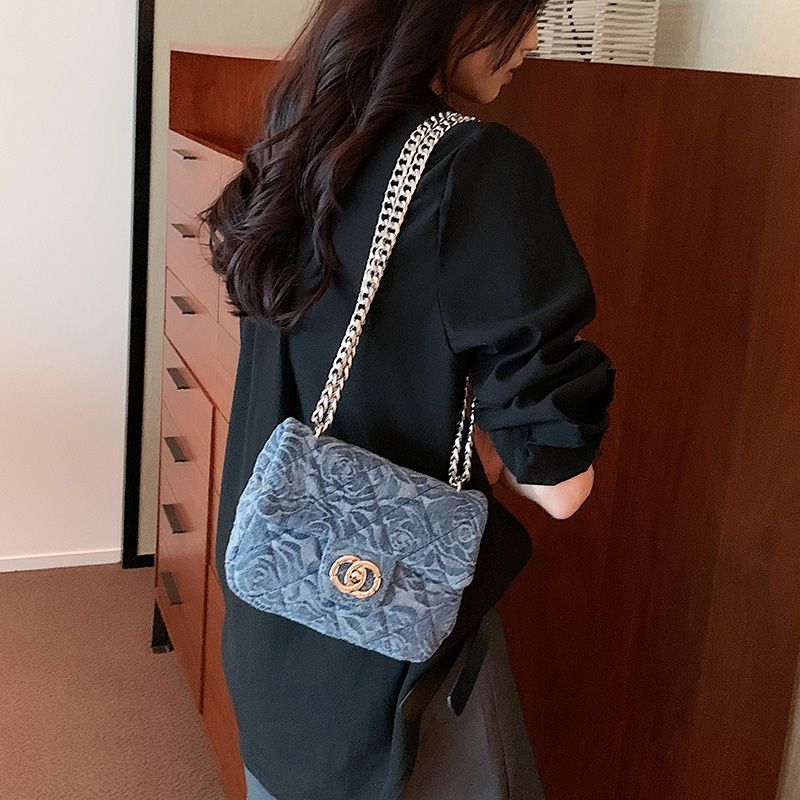 La borsa popolare da donna di quest'anno nel 2023, la nuova borsa a tracolla con catena versatile alla moda estiva, spalla singola piccola_voghion.com