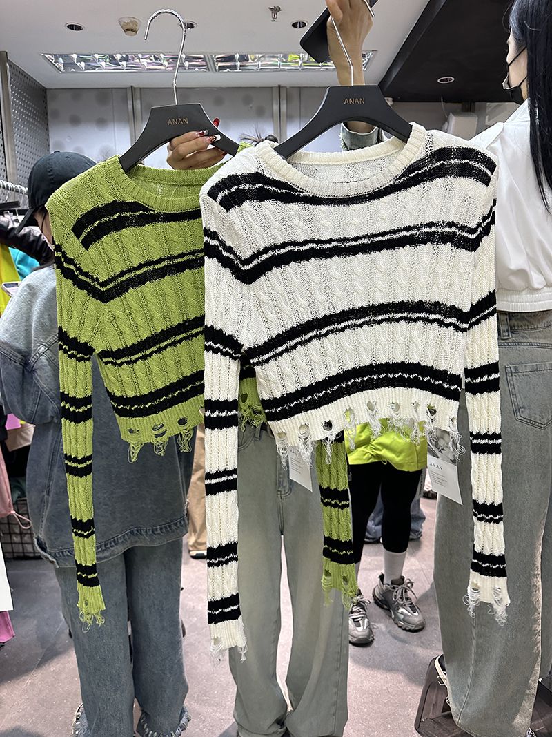 Spice Girl Loose Short Striped Sweater Women 2023 Spring New Versatile Round Neck Pullover Long-sleeved Knitwear Top