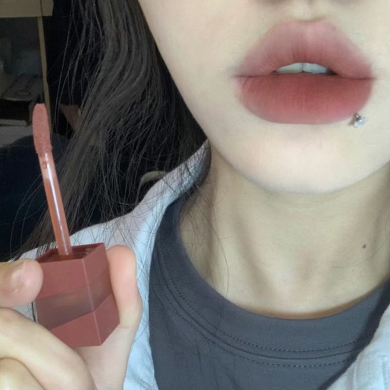啞光屆卷王~持色系列霧面唇泥不掉色不沾杯裸色唇釉印度油新品