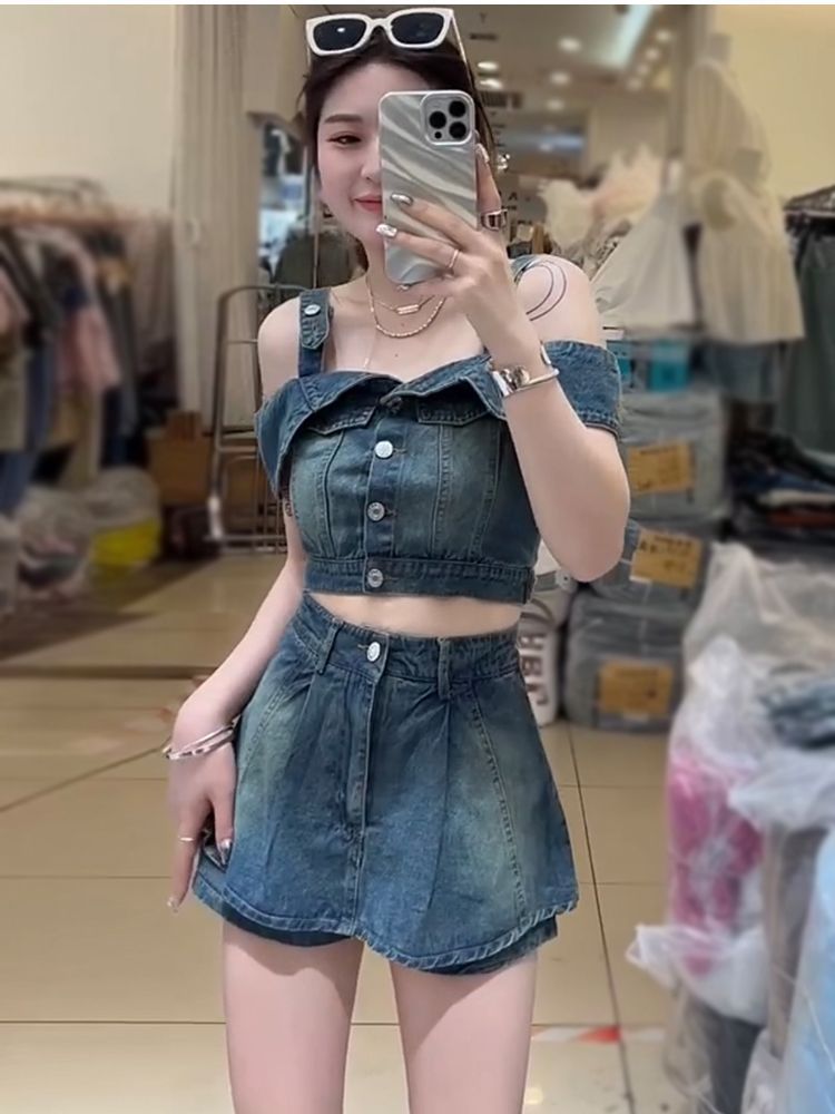Trendy new Korean style hot girl denim suit women's fashion design single-breasted suspender top + slim shorts skirt