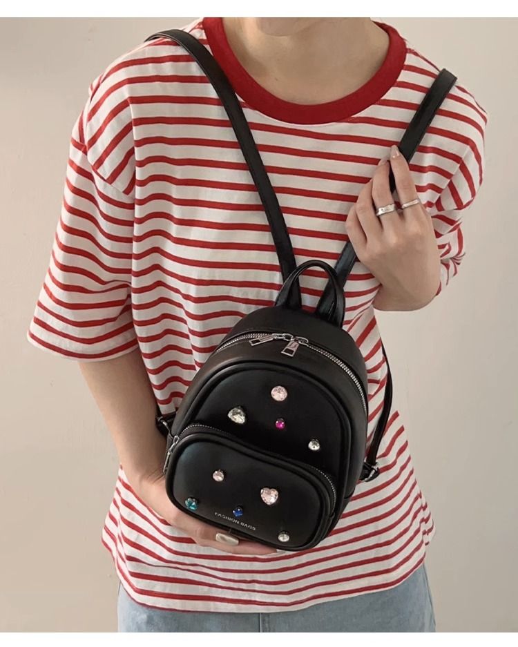FOUR ONE niche texture backpack, women's stylish single shoulder handbag, high-end travel commuting backpack_voghion.com