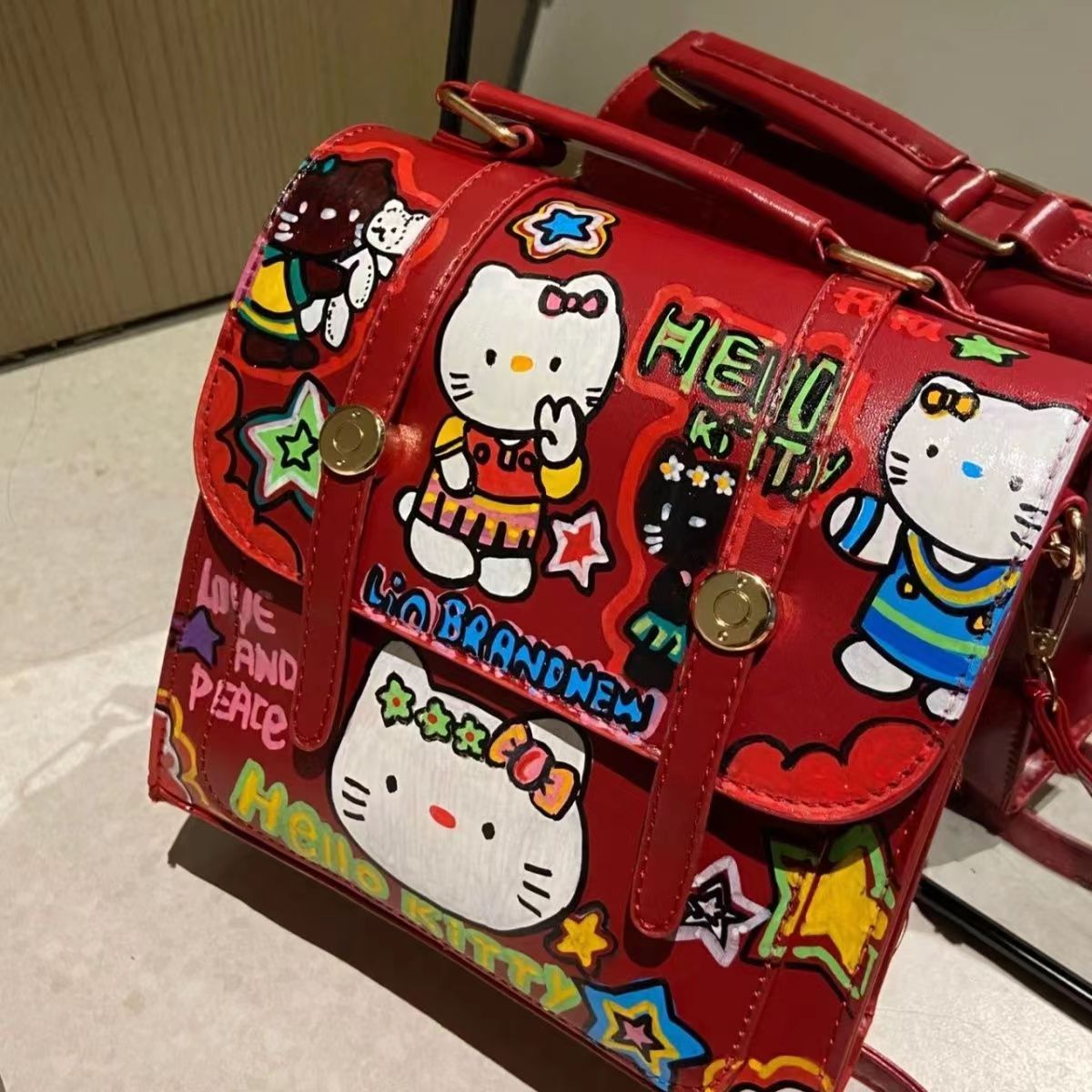 2023新款HelloKitty塗鴉森系可愛小眾背包女初中高中學生書包