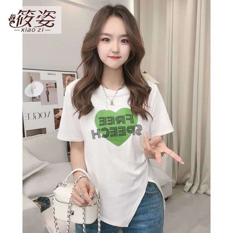 筱姿韓系洋氣愛心字母女士t恤短袖2023新款小眾胖mm下擺開叉上衣