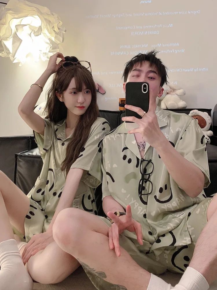 綠色笑臉情侶睡衣男夏季短袖冰絲薄款新款女士睡衣卡通家居服套裝