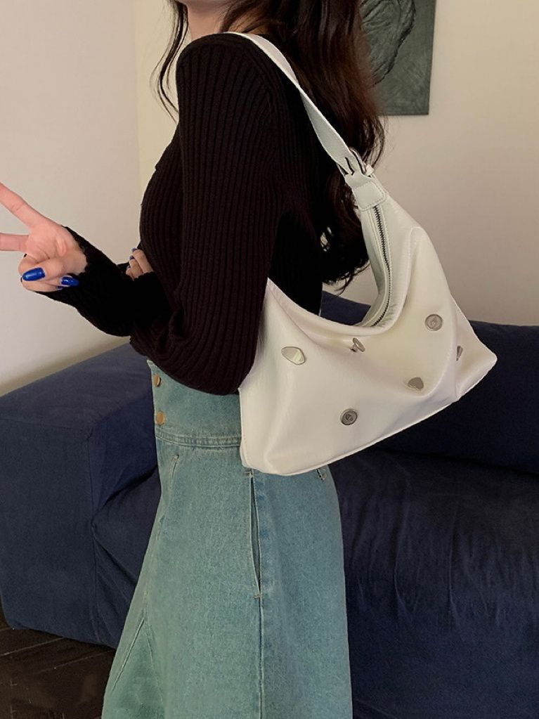 網紅包包女2023新款小眾設計高級感徽章腋單肩斜挎包大容量托特包
