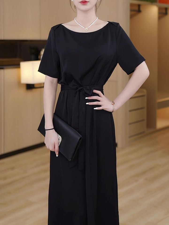 简约时尚休闲黑色连衣裙2023夏季新款韩版系带收腰遮肉显瘦中长裙