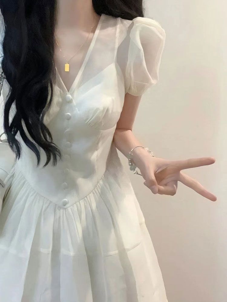 法式初戀白色連衣裙子女夏季2023年新款高級感氣質小個子收腰長裙