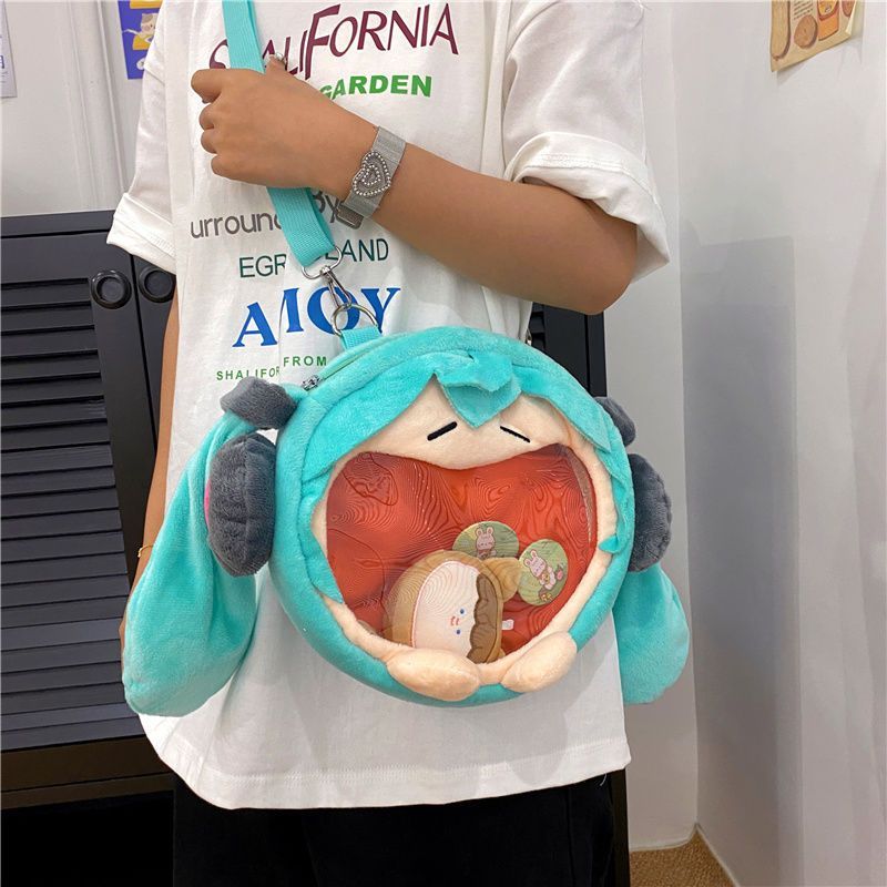 新款初音未來痛包miku斜挎卡通可愛毛絨洛麗塔書包搞怪軟妹包包