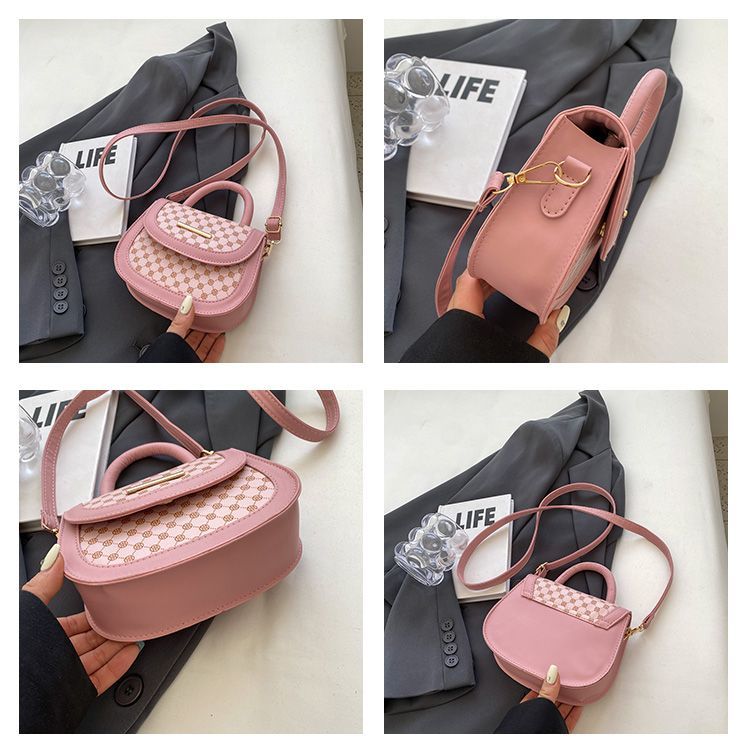 Stile forestale minimalista per le donne 2024 nuova borsa a tracolla alla moda, alla moda griglia di diamanti semicircolare singola_voghion.com