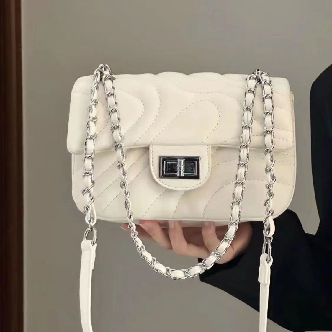 蘭莉婭BAG潮牌設計鏈條小包單肩斜挎包女今年流行包百搭通勤包女