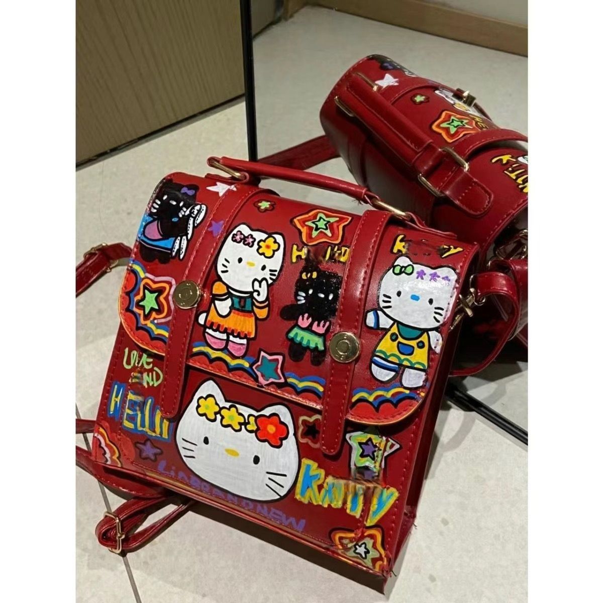 2023新款HelloKitty塗鴉森系可愛小眾背包女初中高中學生書...