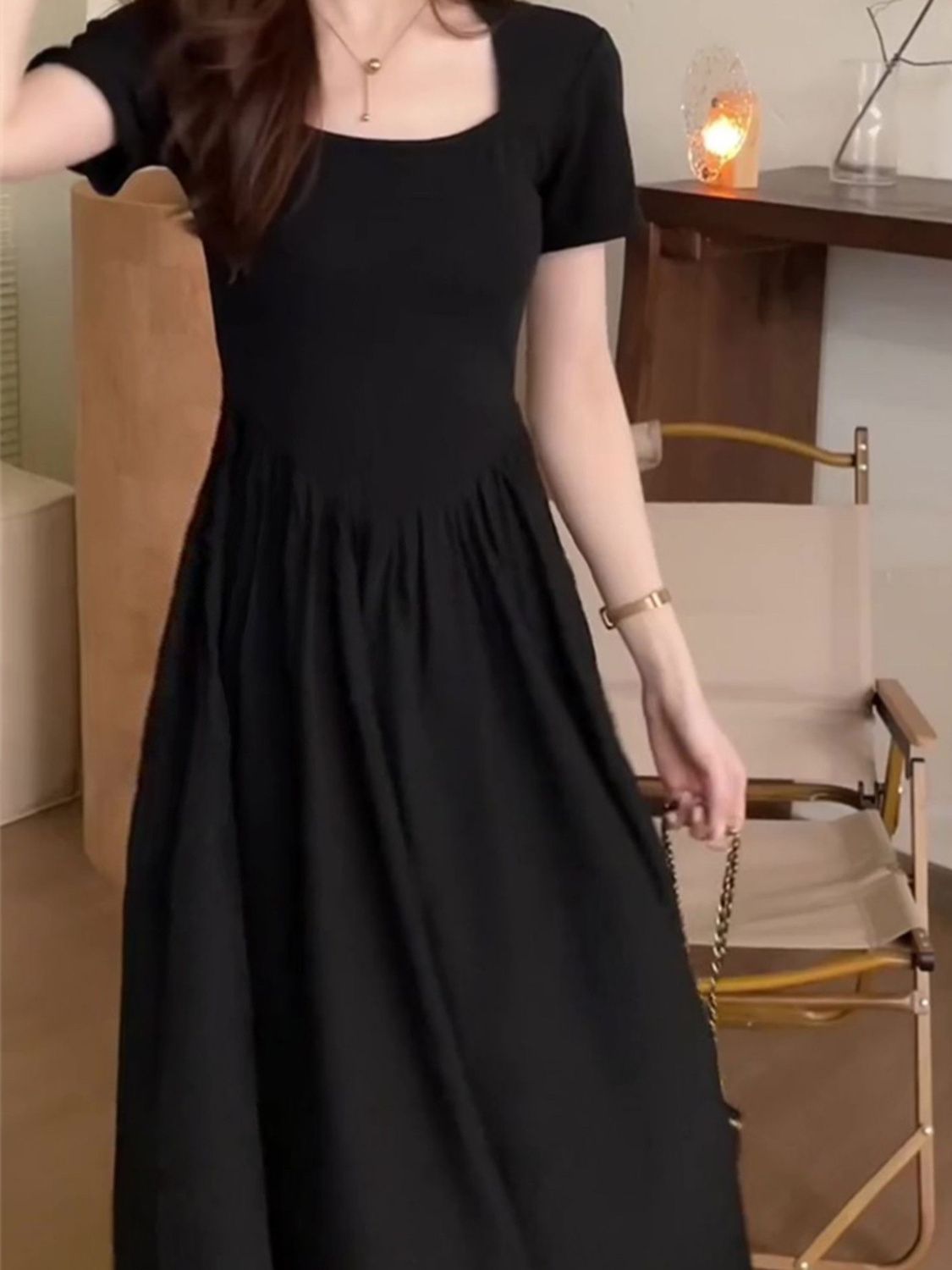 法式方领短袖黑色连衣裙2023女新款夏季设计感收腰显瘦a字长裙子
