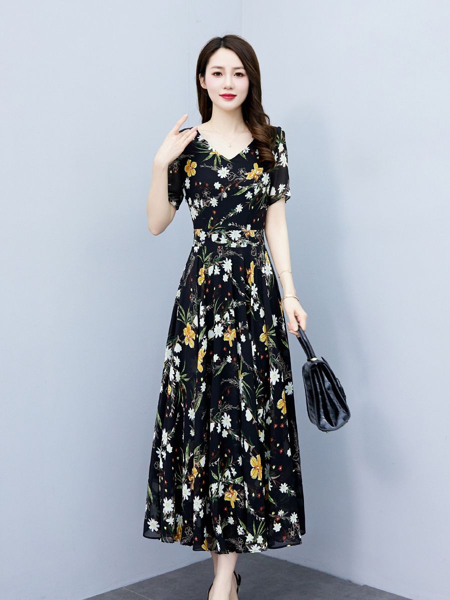 雪紡碎花連衣裙2023新款夏季高檔時尚印花收腰顯瘦遮肚子氣質長裙