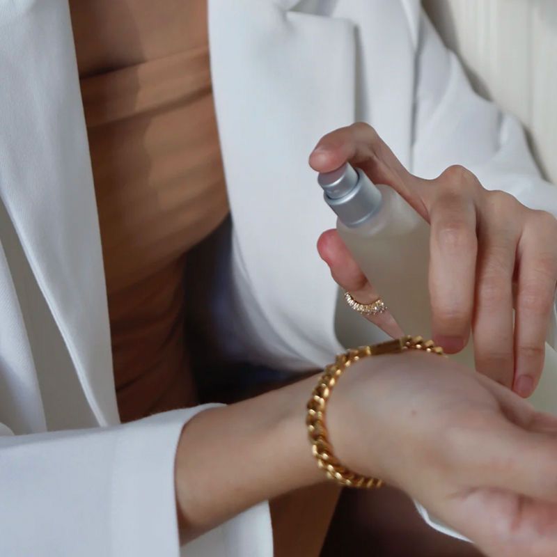 Wow! Parfyme som forbipasserende stiller spørsmål ved, lett og rent vann, menn og kvinner, langvarig duft, lite antall studenter, eau de toilette_voghion.com