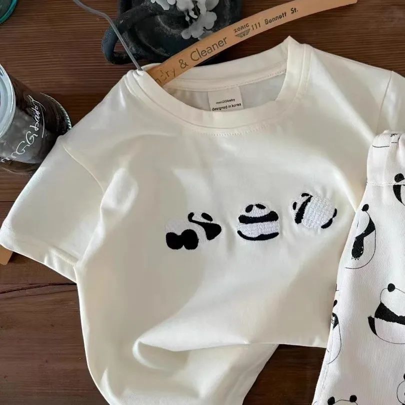 100纯棉儿童套装2023夏季新款男女童宝宝熊猫绣花短袖短裤两件套