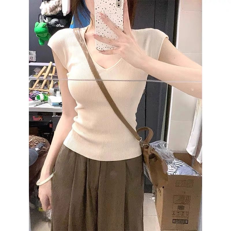 辣妹純欲風顯瘦V領短袖t恤女正肩夏季修身設計感小眾獨特别致上衣