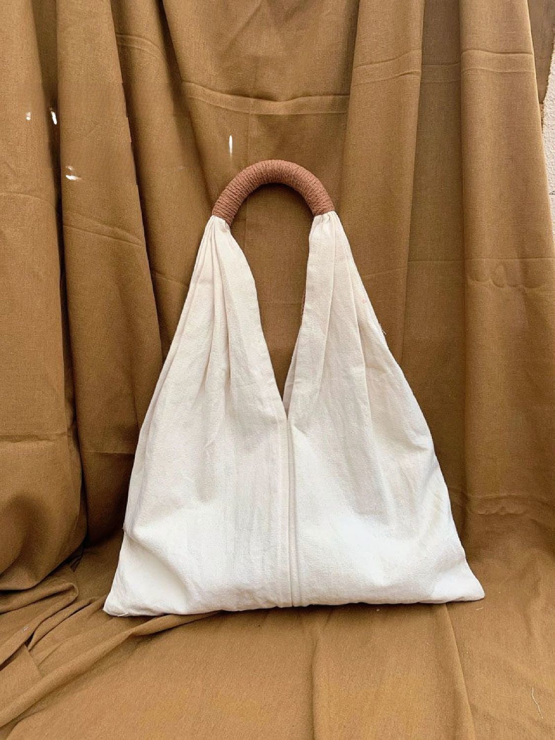 French simple canvas bag, one-piece pleated bag, large-capacity shoulder tote bag, handmade cotton bag, Buddhist literature and art
