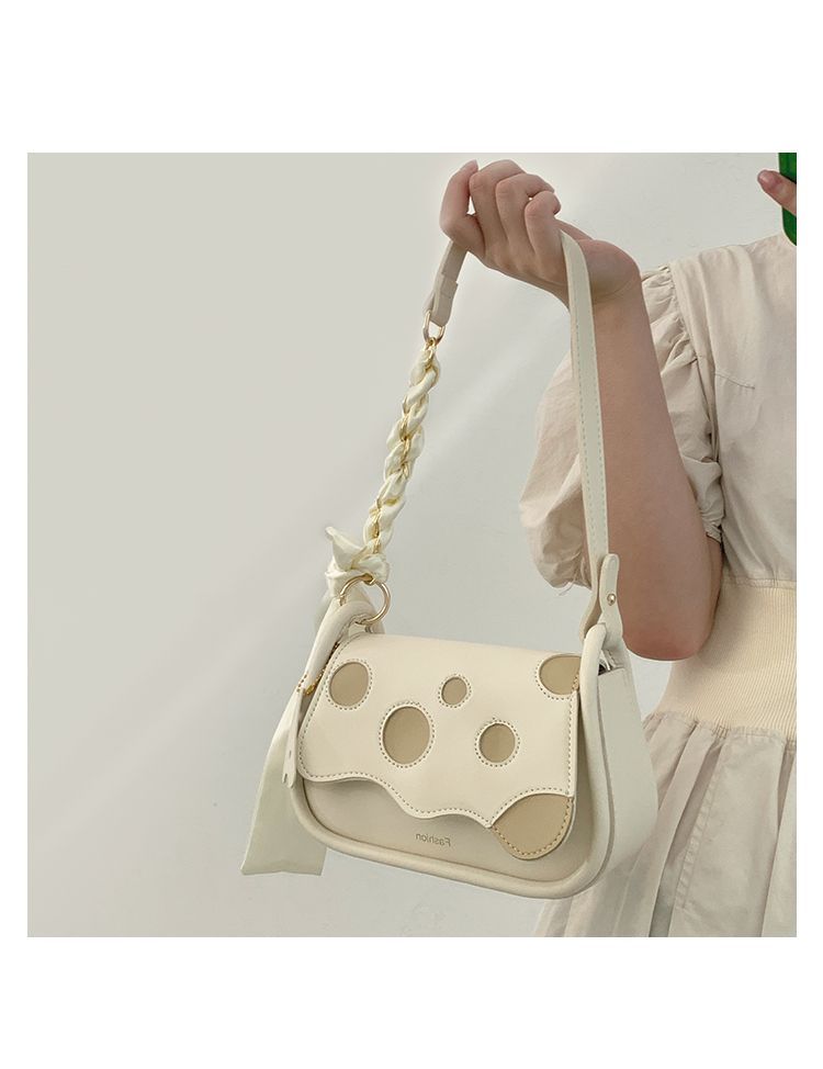 FOUR ONE Xia Xiaozhon Ins da donna, versatile formaggio sotto le ascelle, piccolo quadrato Ba Hih, tracolla monospalla di qualità_voghion.com