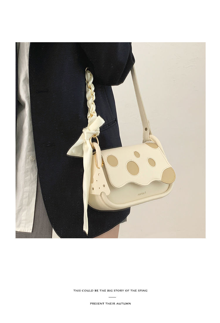 FOUR ONE Xia Xiaozhon Ins da donna, versatile formaggio sotto le ascelle, piccolo quadrato Ba Hih, tracolla monospalla di qualità_voghion.com