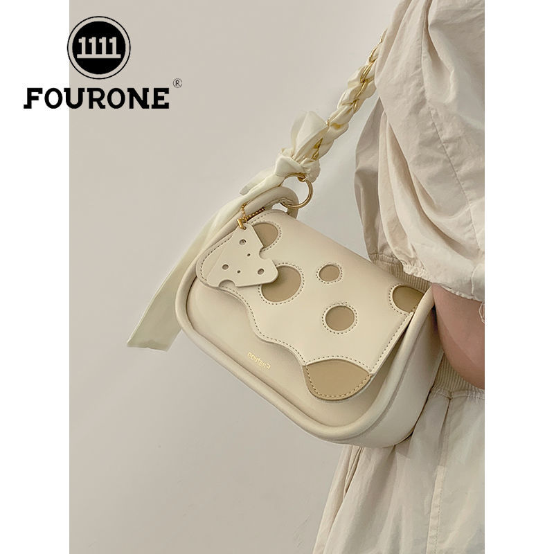 FOUR ONE Xia Xiaozhon Ins da donna, versatile formaggio sotto le ascelle, piccolo quadrato Ba Hih, tracolla monospalla di qualità_voghion.com