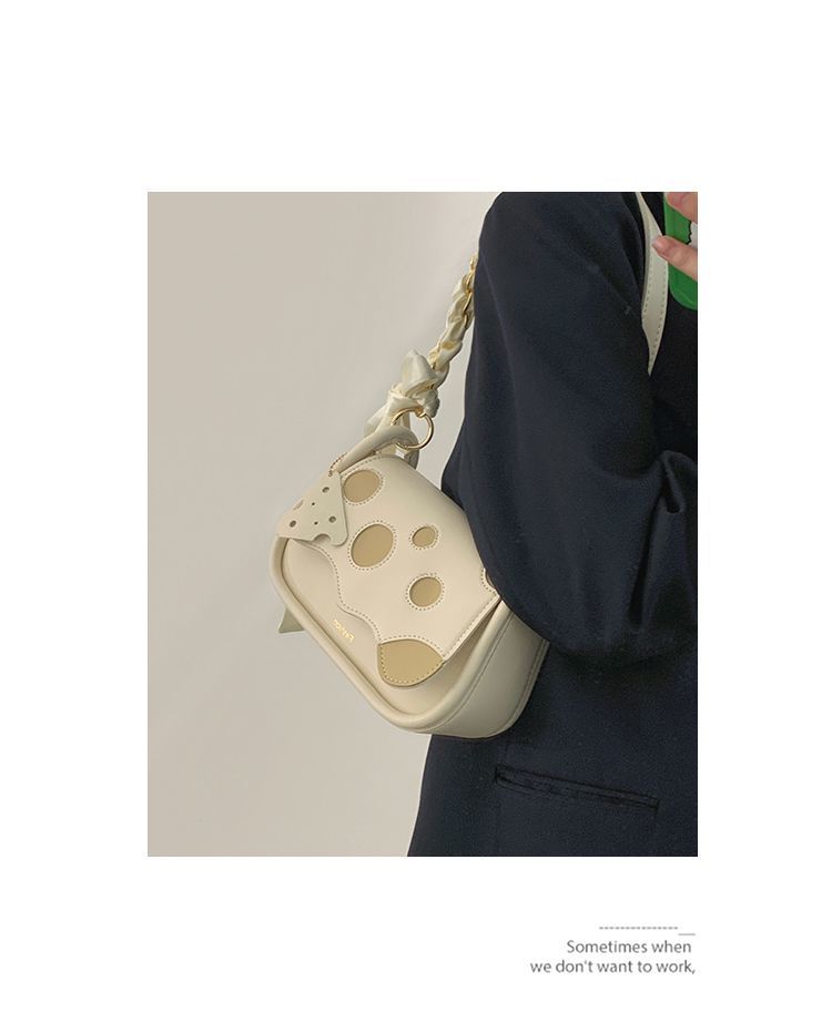 FOUR ONE Xia Xiaozhon Ins da donna, versatile formaggio sotto le ascelle, piccolo quadrato Ba Hih, tracolla monospalla di qualità_voghion.com