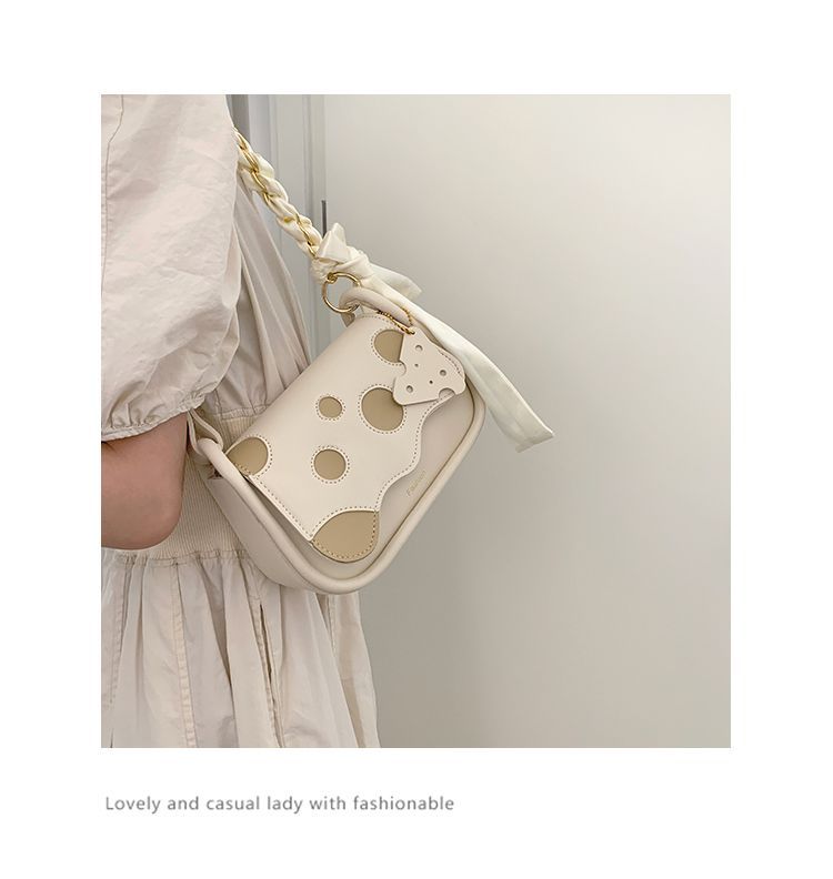FOUR ONE Xia Xiaozhon Ins da donna, versatile formaggio sotto le ascelle, piccolo quadrato Ba Hih, tracolla monospalla di qualità_voghion.com