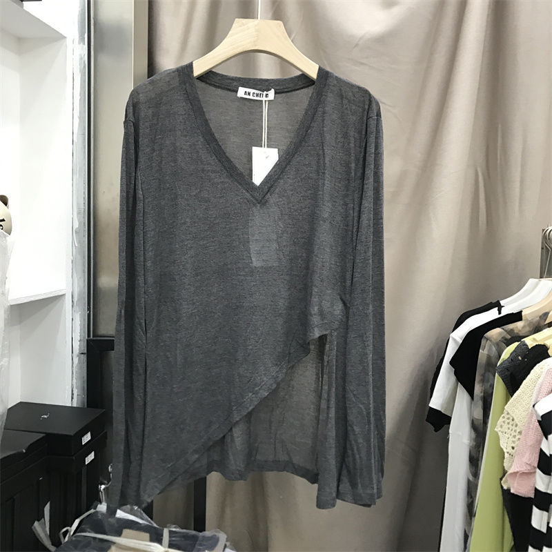 Irregular slit V-neck sun protection cover-up long-sleeved T-shirt women's thin summer 2023 design loose and versatile top