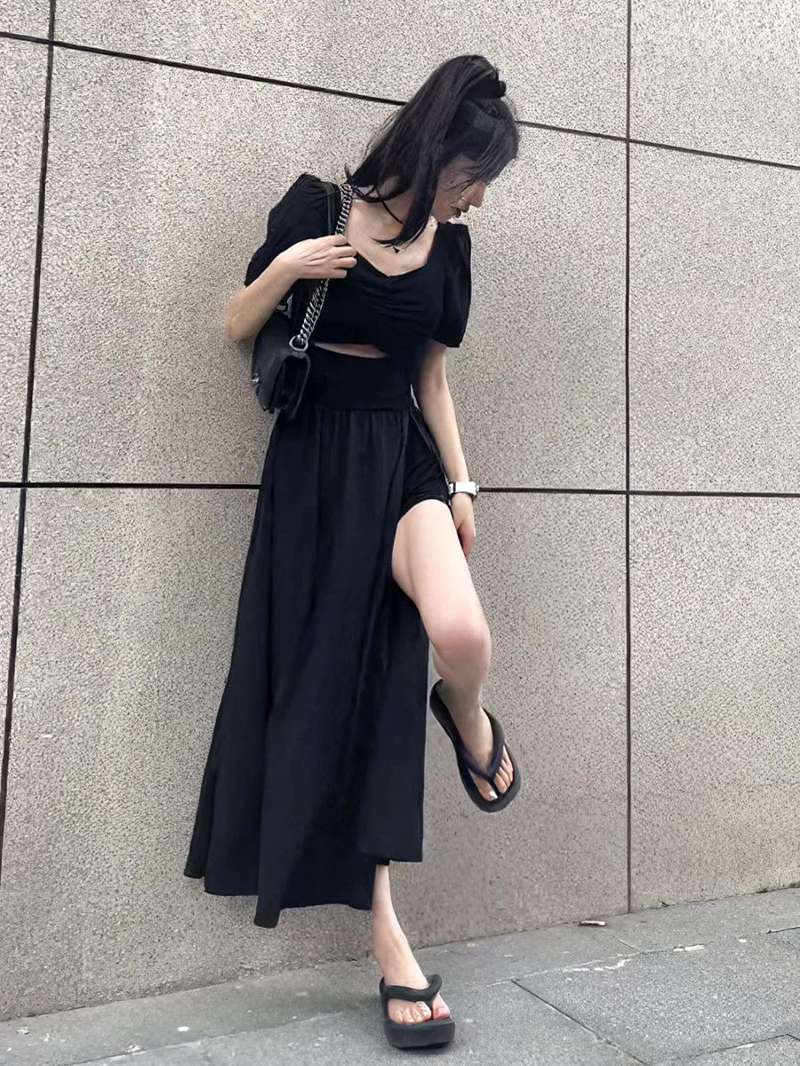 Xiaozi French black square collar short-sleeved slit dress women's new French style niche design sense long skirt tide