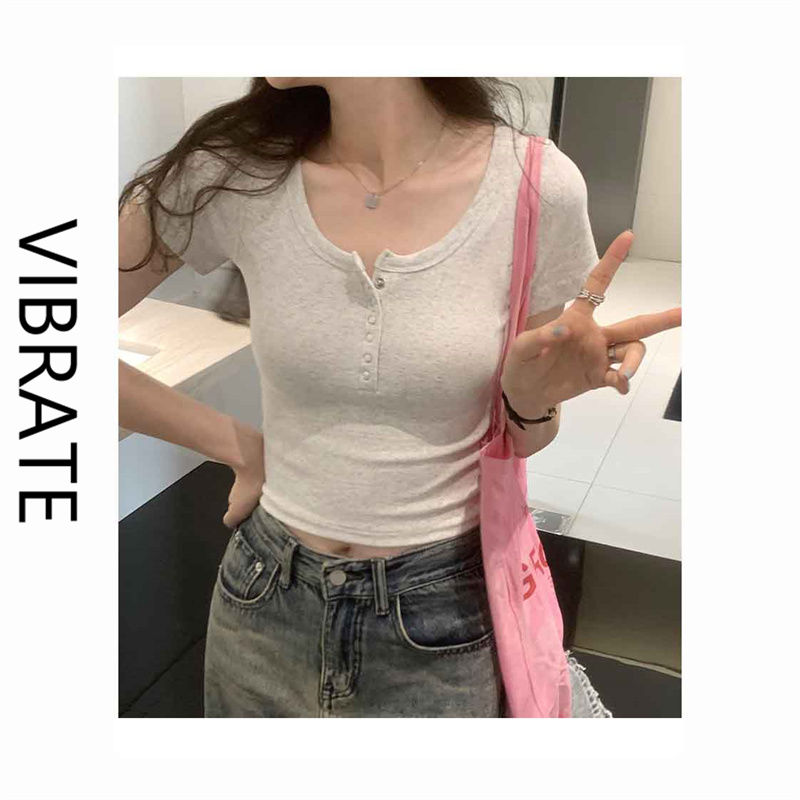 VIBRATE front shoulder U-neck short-sleeved t-shirt women's summer design sense niche slim hot girl button-based top ins