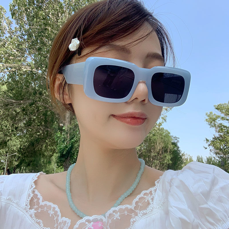 多巴胺甜美風眼鏡墨鏡穿搭飾品配飾風格首飾女孩窄方框寬腿辣妹款