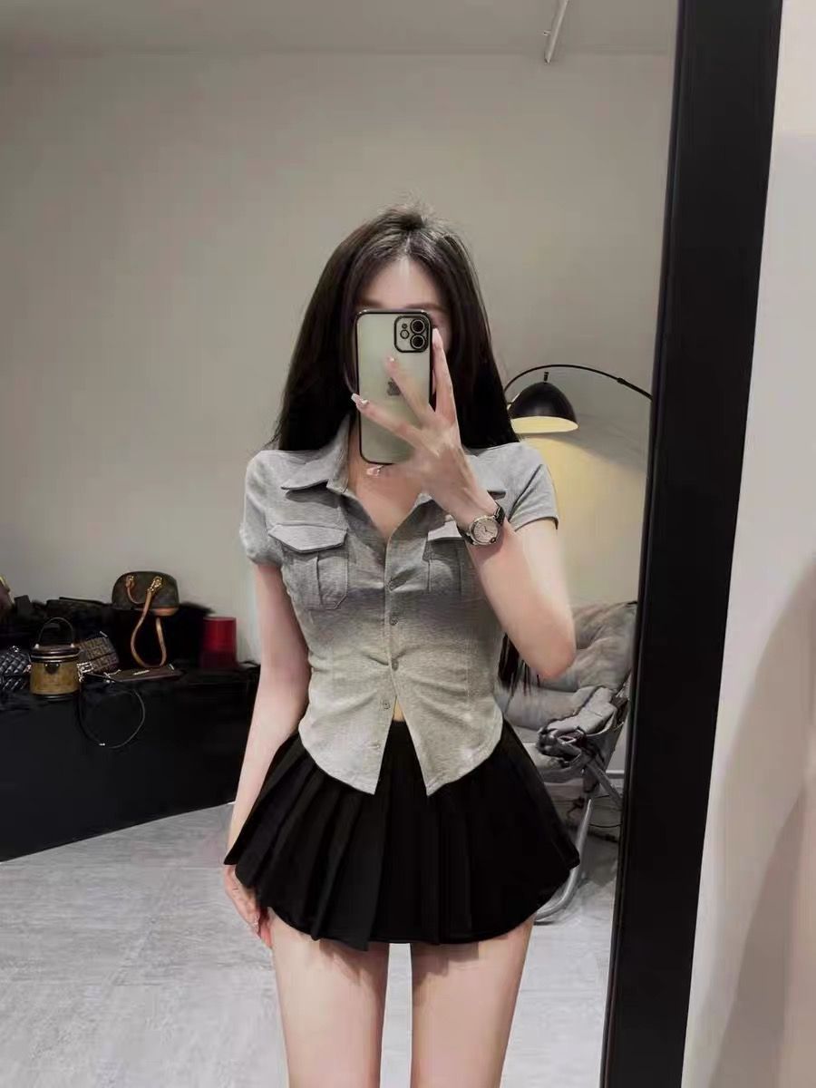 2023 summer new temperament suit female Korean fashion niche polo collar shirt + sexy high waist pleated skirt