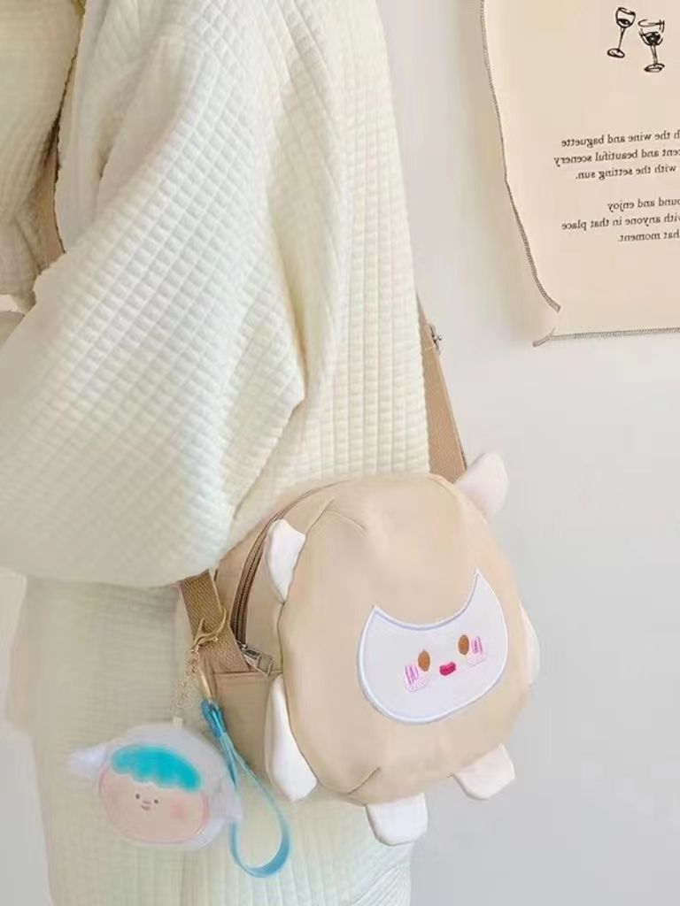 Cute lamb bag female cartoon new summer versatile Japanese ins shoulder phone bag girl canvas messenger bag
