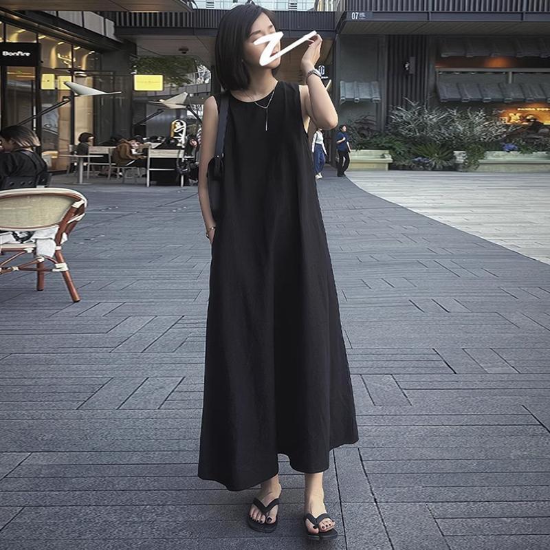 法式赫本风无袖背心裙黑色连衣裙子女夏季2023新款高级感露背长裙
