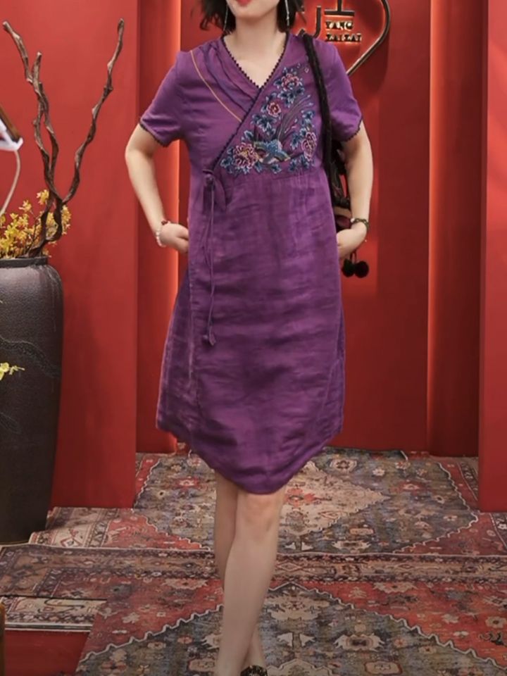 2023夏季新款中国风民族风刺绣宽松遮肉连衣裙紫色高贵裙子女