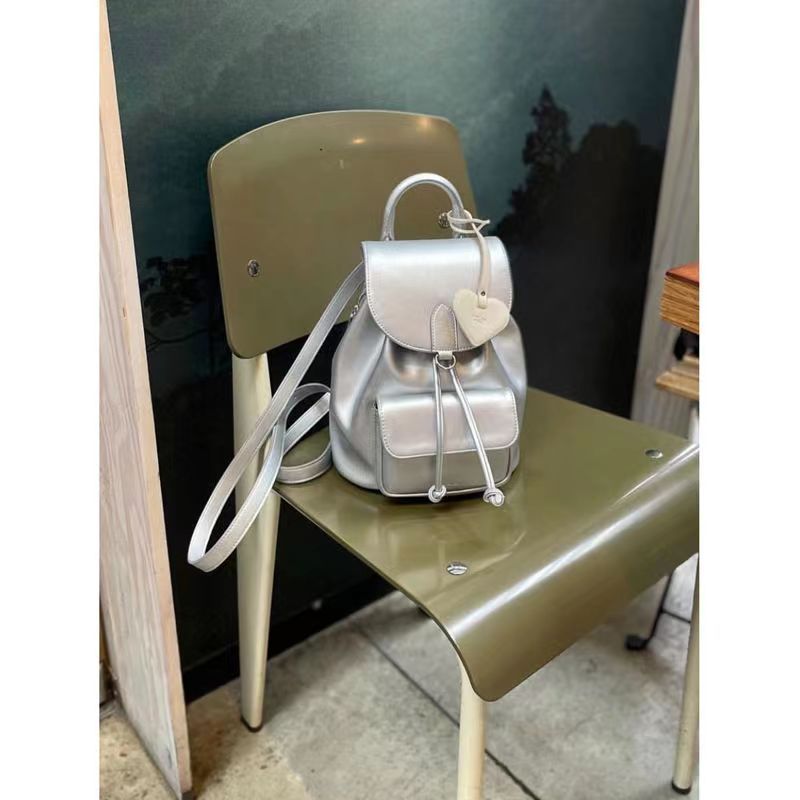 Korean same style compact retro silver backpack for women 2023 spring and summer new style trendy simple literary and versatile shoulder bag