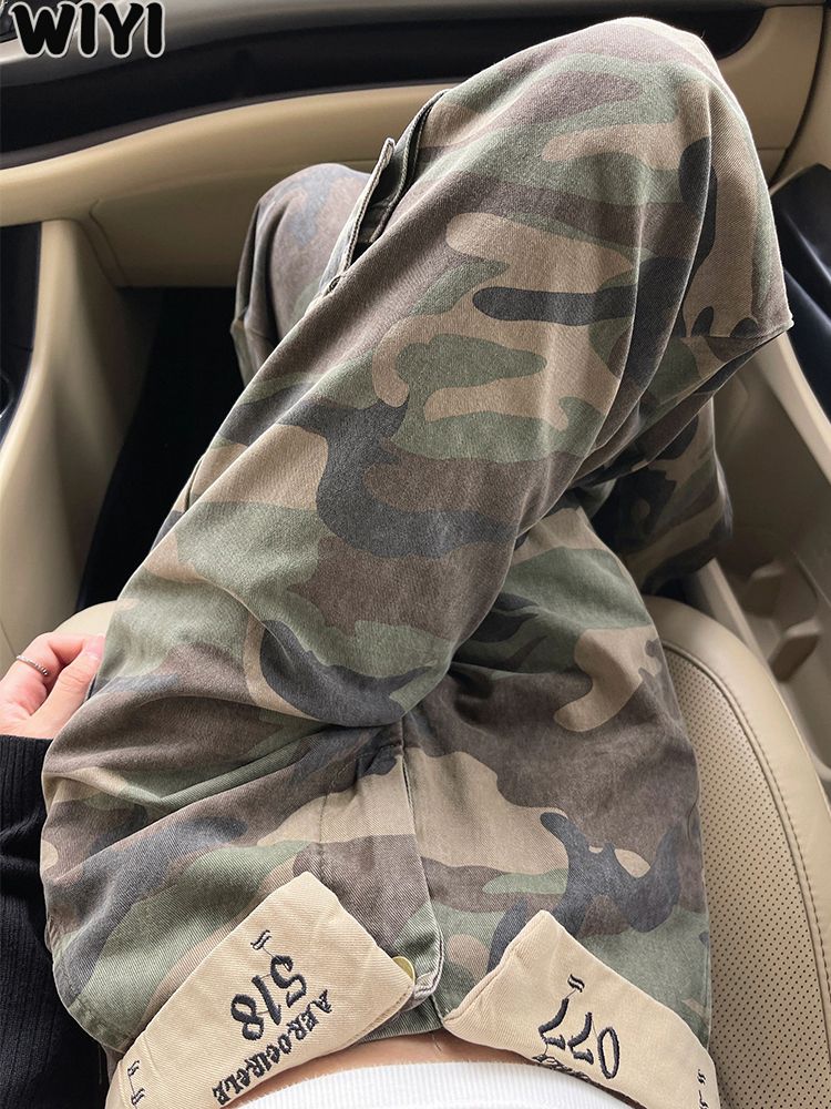 WIYI 翻邊字母刺繡迷彩工裝牛仔褲女秋冬新款高腰寬鬆闊腿拖地褲