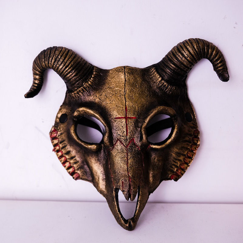 Halloween, modieuze en coole maskers laten je opvallen tussen de massa. Ga naar je feest en schitter_voghion.com