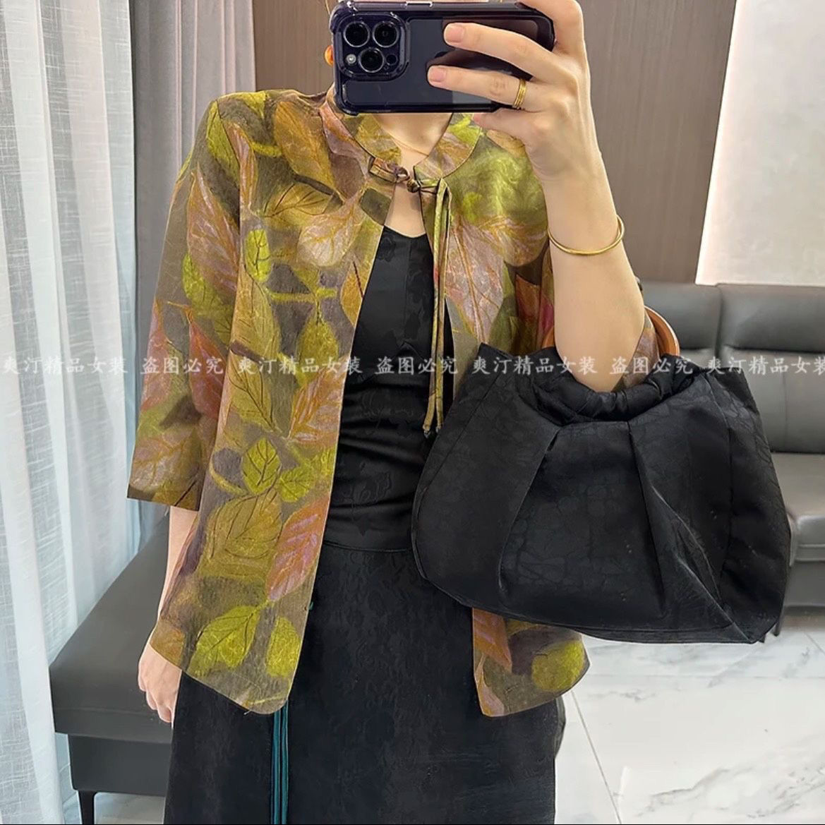  Xiangyun yarn cardigan female high-end temperament middle-aged and elderly mother fashion small shirt large size belly cover top