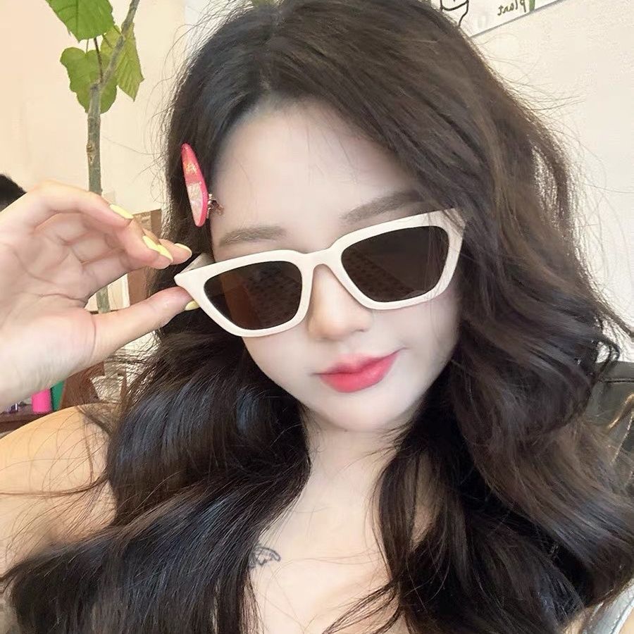 歐美復古個性貓眼墨鏡女高級感ins小臉米白色辣妹街拍遮陽太陽鏡