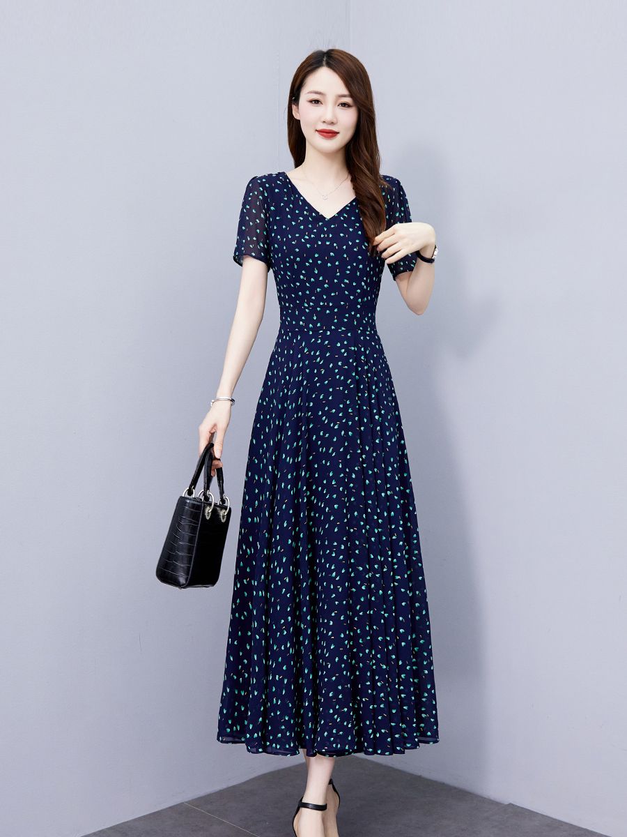 碎花連衣裙女夏2023新款時尚洋氣雪紡印花遮肉顯瘦夏天氣質長裙子
