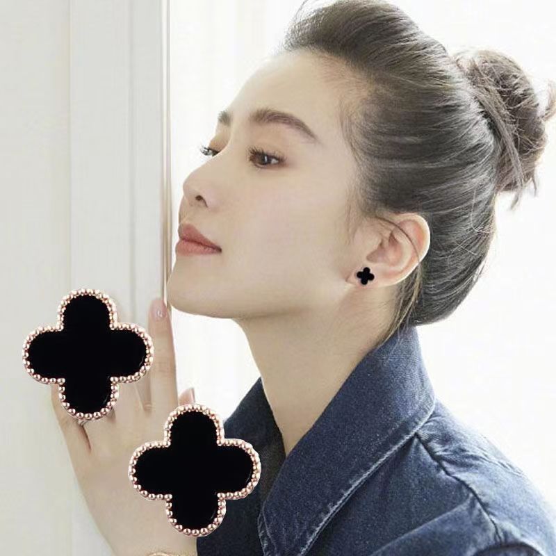 純銀耳釘輕奢四葉草女2023年新款潮氣質小香風高級復古港風耳飾