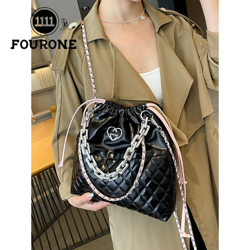 Diamond chain bag backpack women's high-end niche cross-body bucket bag texture outing backpack