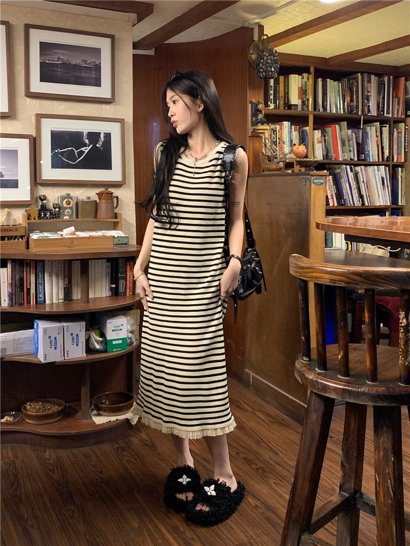 Summer contrast striped sleeveless knitted vest dress slimming loose tassel long skirt French retro dress for women